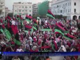 Les Libyens célèbrent la mort de Kadhafi à Tripoli