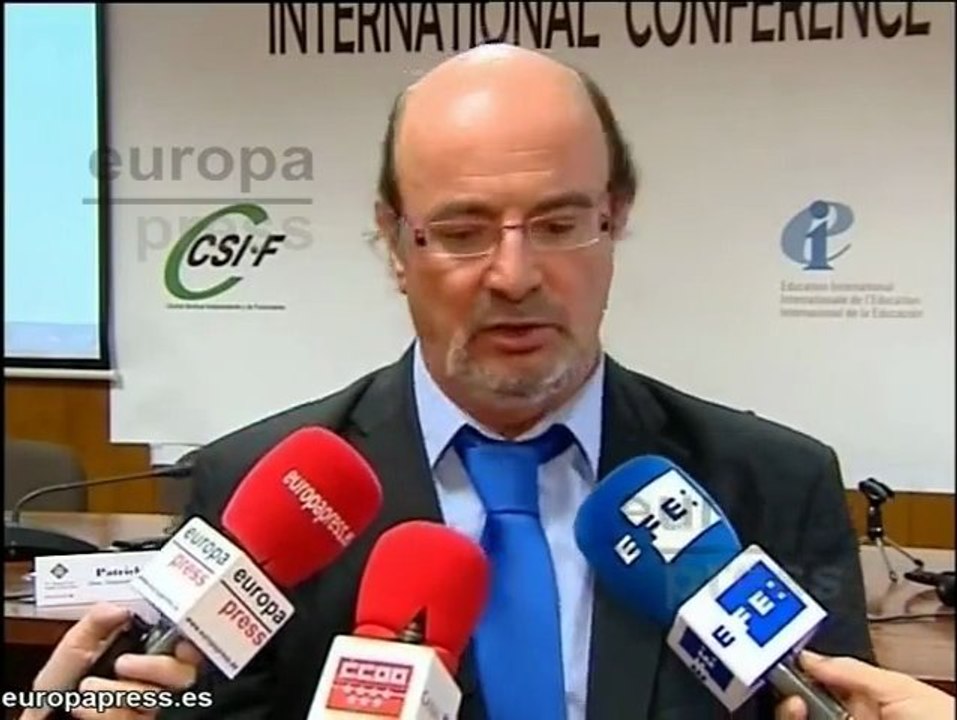 Internacional Educación condena recortes en España