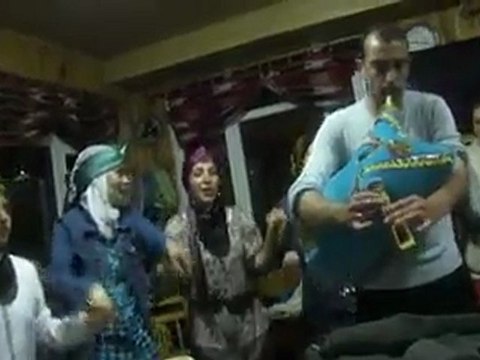 Nurcan Taner-Okkuscu'nun tulum- türkü