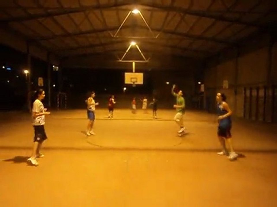 pase pelotas tenis movimiento picado mano derecha