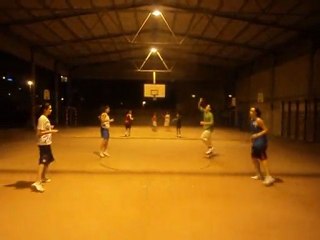 pase pelotas tenis movimiento picado mano derecha