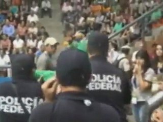 "Chapolins" perdem lugar e criam tumulto no vôlei - Rumo a 2012 - Terra