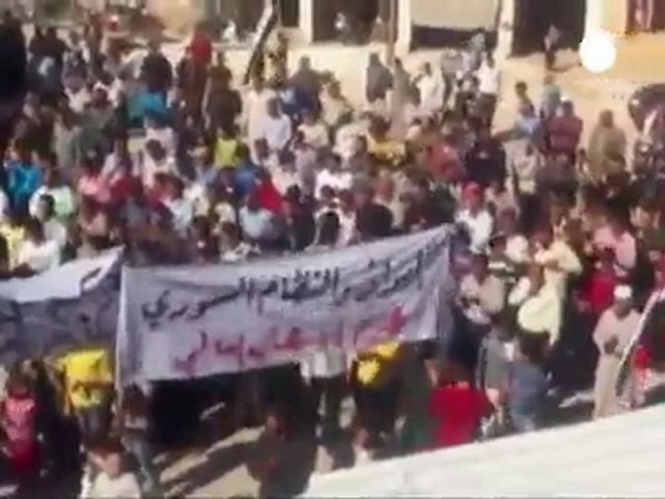 Syrie: "Khadafi n'est plus là, ton tour arrive Bachar!"