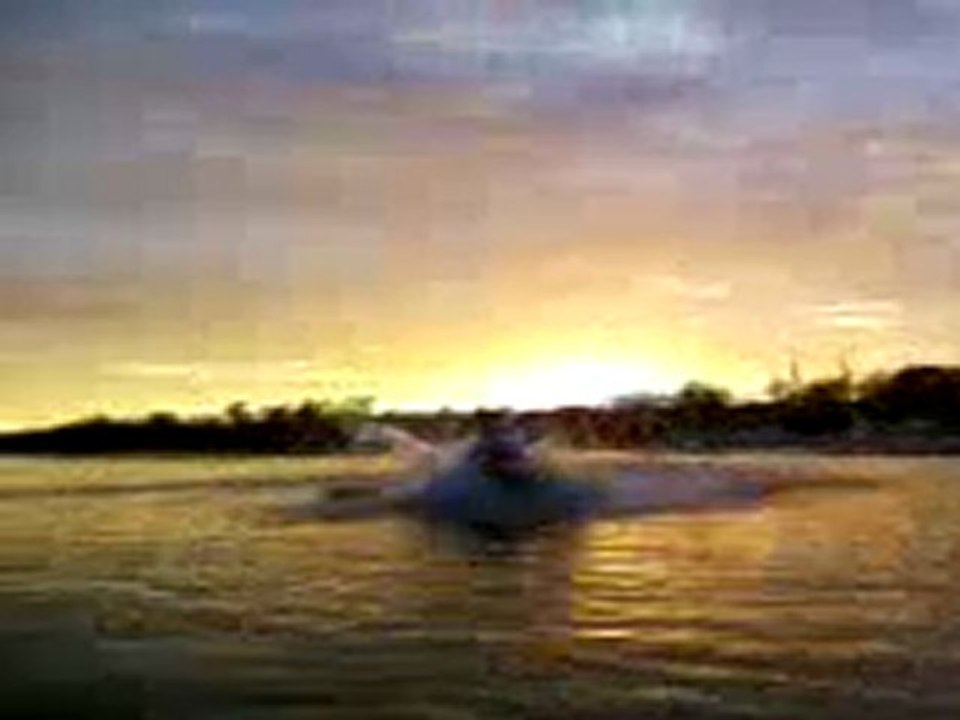 Wideo-0016 skimboard