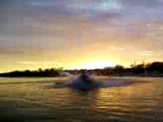 Wideo-0016 skimboard