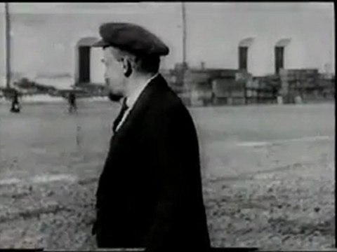 Peter Psycho Ehlers - Lenin at_Kremilin_Presiding.