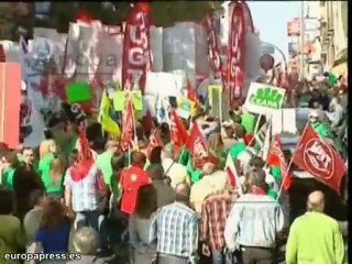 Video herunterladen: Marcha contra los recortes en la educación