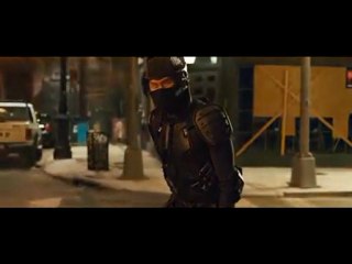 Etrafım Dolu Siz Gibi Alçaklar - Seslieses.coM