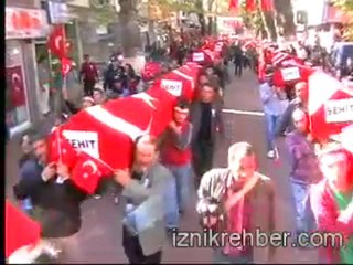 İznik Şehitler İçin Sel Oldu Aktı - iznikrehber.com
