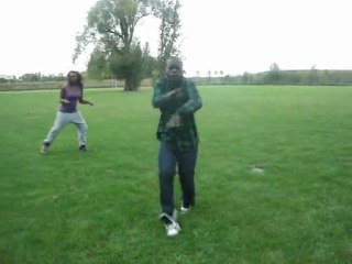 Samuel Essai dancing 1