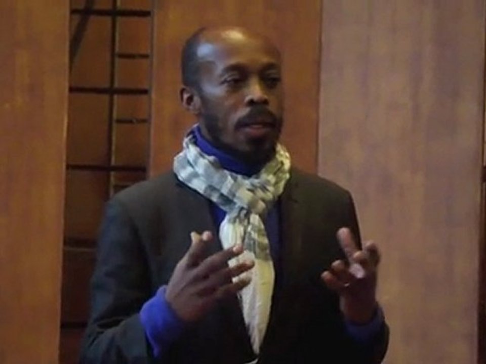 th.jimmy mapango - au récital du poète Moundjegou à Paris