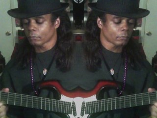 Jamming with Garage Band at 3.28 AM