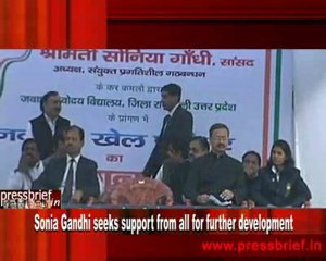 Sonia Gandhi seeks support from all for further development