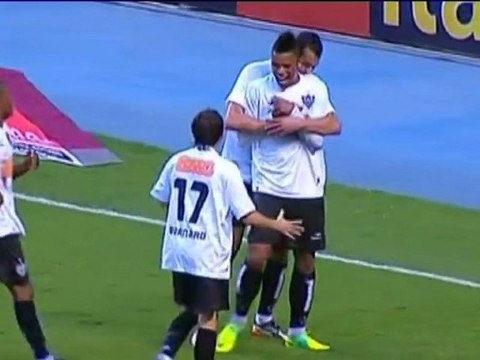 Atletico Mineiro shock Fluminense