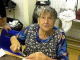 Bergerac : Jeunes et personnes âgées travaillent pour le repas lors de la Semaine Bleue