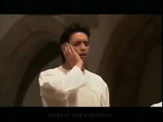 Très beau adhan dans une église