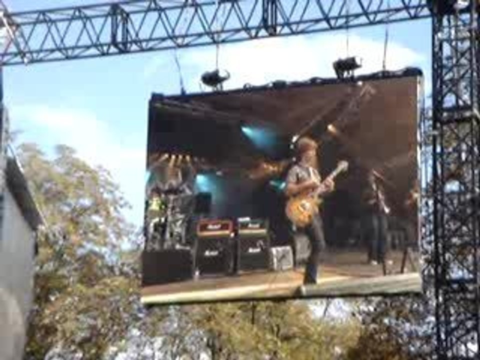 Nada Surf - Blankest Year