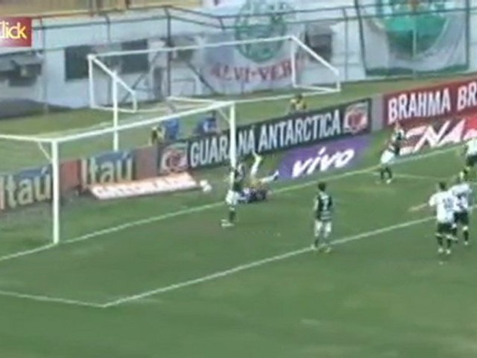 Vasco vence e volta à liderança do Brasileirão