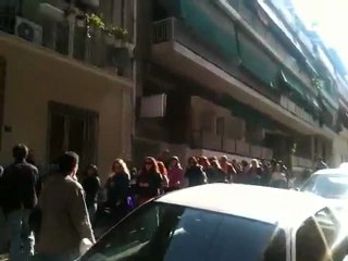 Ουρά κάνουν οι άνεργοι στον ΟΑΕΔ