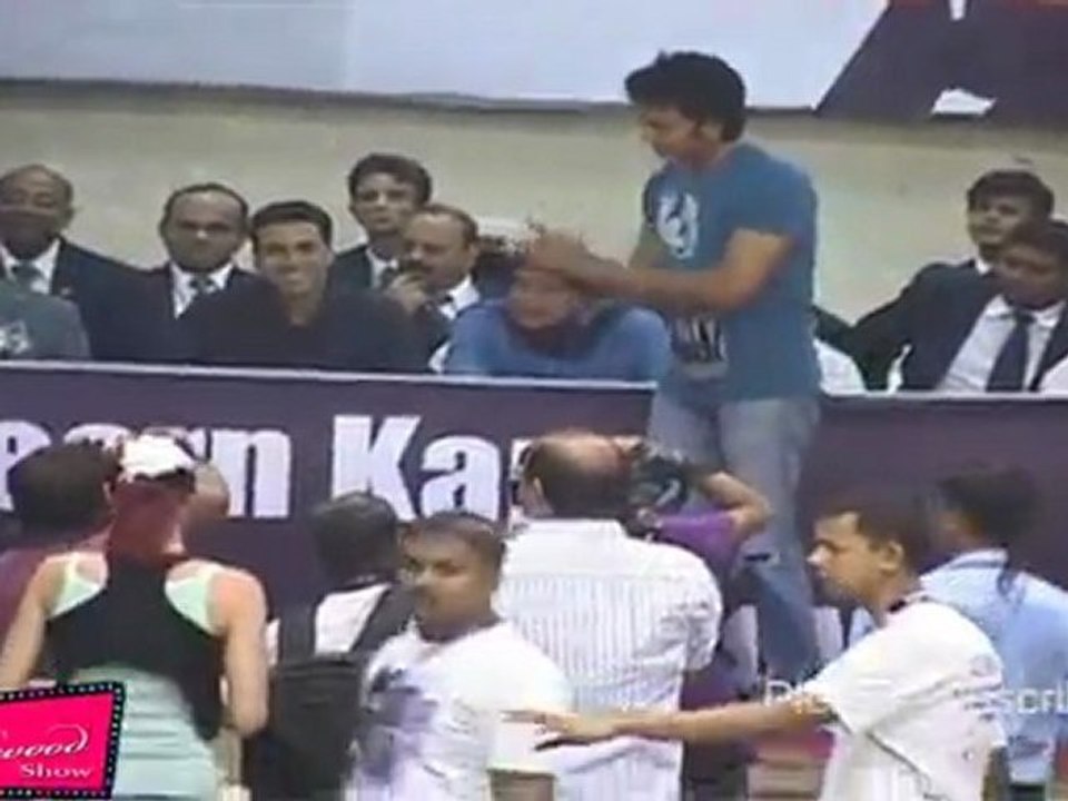 Prize Distribution By Ritesh Deshmukh In Akshay Kumar International Karate Championship 2011