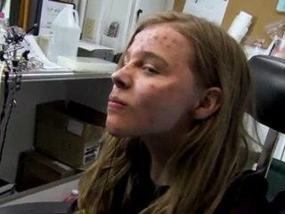 Abby's Makeup - Featurette Abby's Makeup (English)
