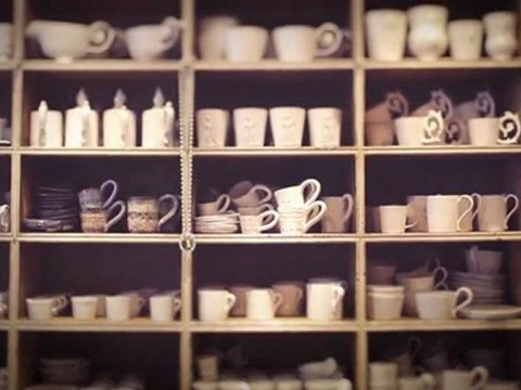 Louis Vuitton City Guide 2012 - Paris & Perfumes (English Version)