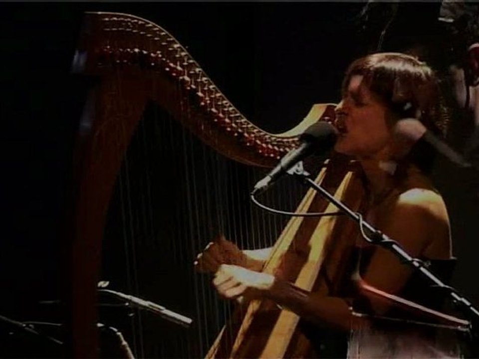 ELISA VELLIA. Anathema ton etio