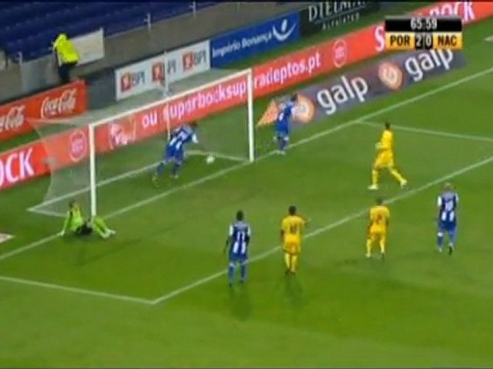 Porto zerstört Nacional