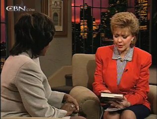 700 Club Classics - Patti La Belle - CBN.com