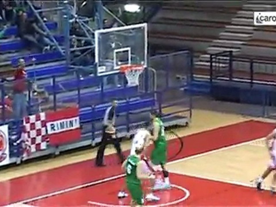 Icaro Sport. Crabs Rimini-Tosoni Villafranca 68-62