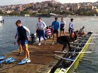 Eisodos ellinikis oxtakopou sto nero