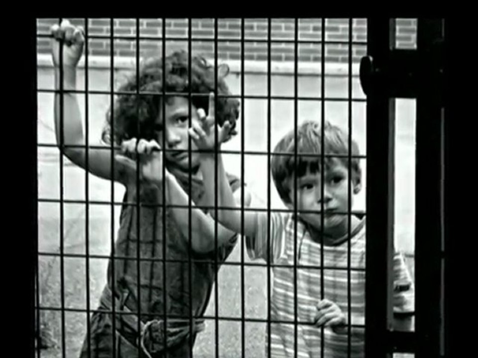 Francesca Recine: PARIS en un clin d'oeil. Plutôt, un CLIP d'oeil.