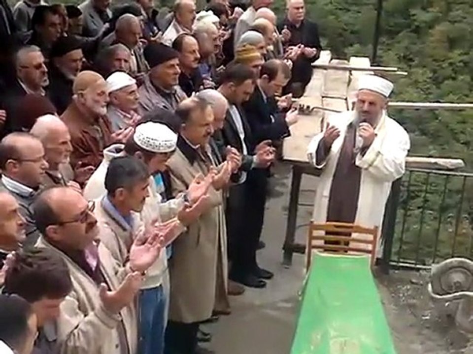 25102011-çAYIRBAŞI kÖYÜNDEN dEPREMDE VEFAT EDENLER