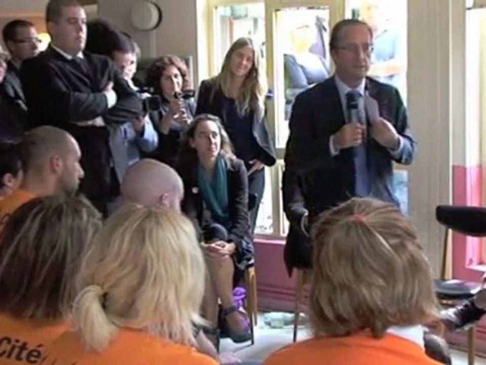 François Hollande à la rencontre des volontaires d'Unis-Cité
