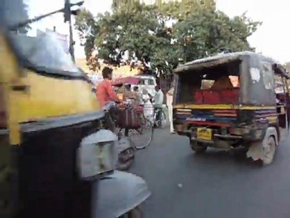 traversee de route en inde