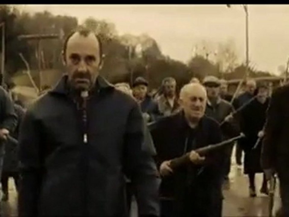 Lobos de Arga - Tráiler Español [360p]