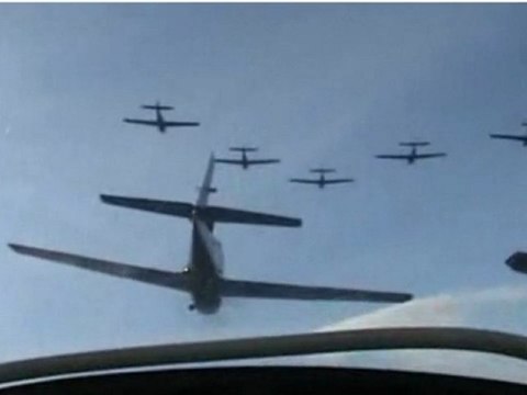 RAF honours French WWII bombers / La RAF honore les Groupes Lourds français - BBC