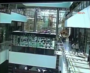 Deprem Anı Tatvan'daki Güvenlik Kameralarına Yansıdı-Bitlis News