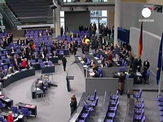 El Bundestag da luz verde a Merkel para negociar en la UE