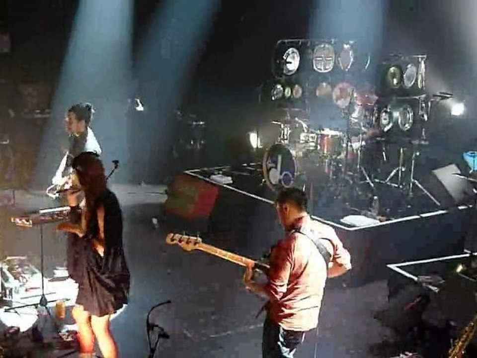 The Do - Gonna Be Sick (live)