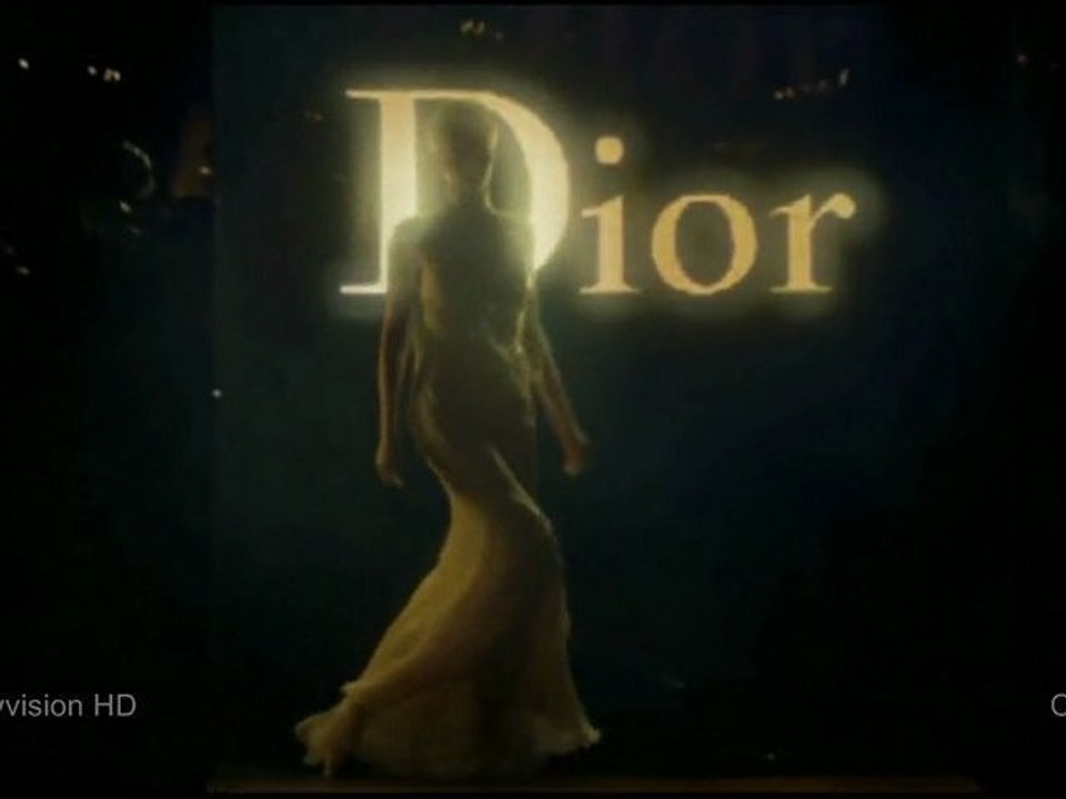 Publicité HD - "J'adore" by Dior (Charlize Theron - Versailles) 2011