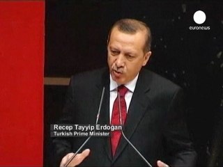 Turkish PM admits mistakes in quake response