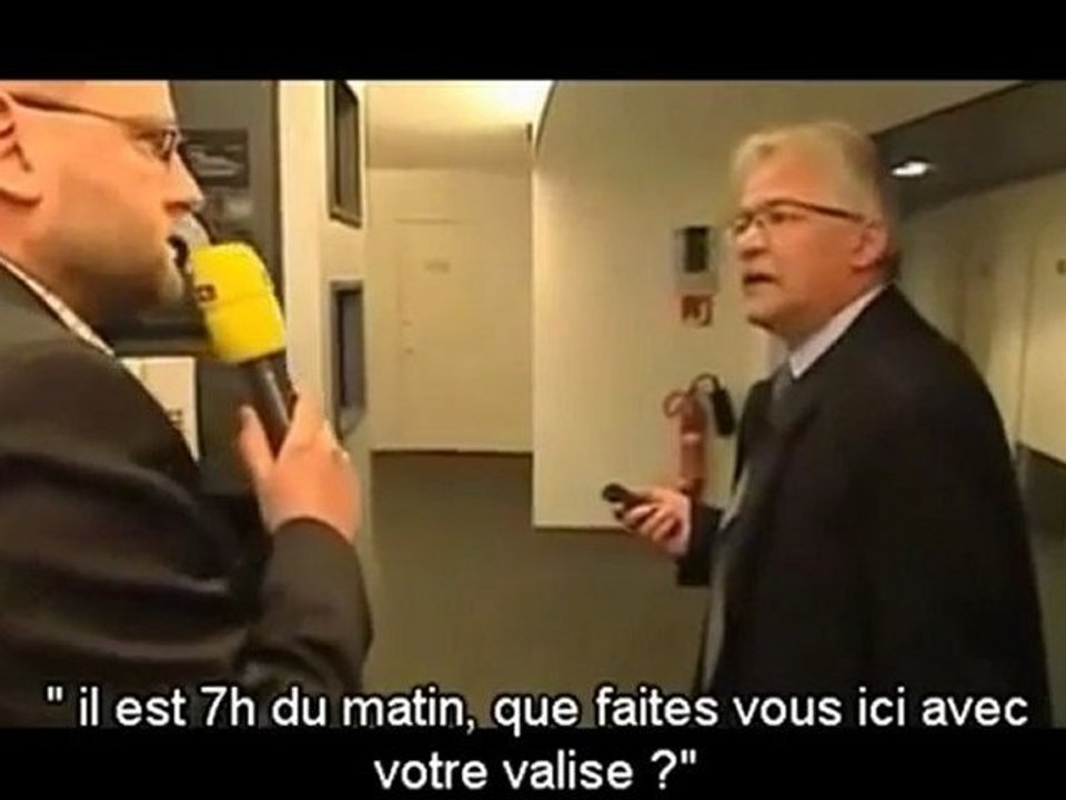 ► SCANDALE : DES DÉPUTÉS EUROPÉENS BADGENT ET QUITTENT LE PARLEMENT !
