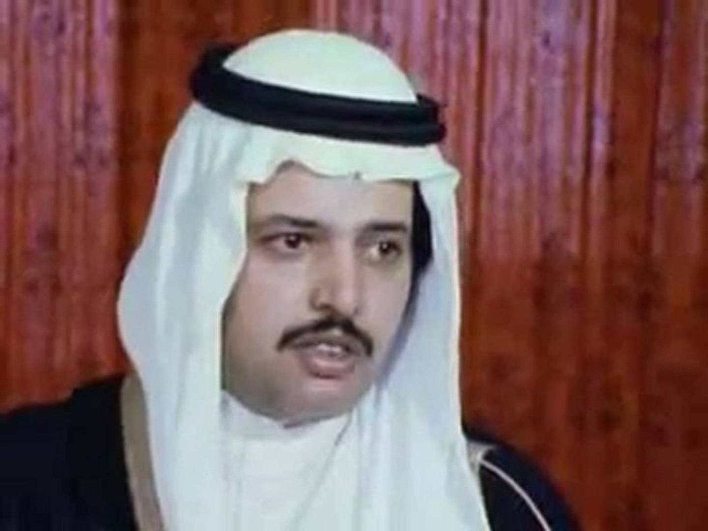 فيديو نادر لإغتيال الملك فيصل وي شاهد الأمير سلطان يحمل النعش على كتفه فيديو Dailymotion