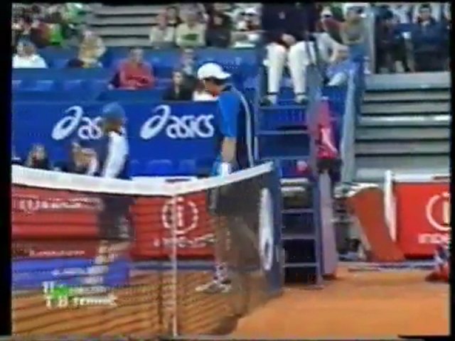 Marat Safin breaks raquets