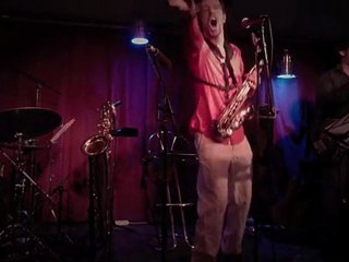 LA-FACE-CACHEE-DES-SOUS-BOIS