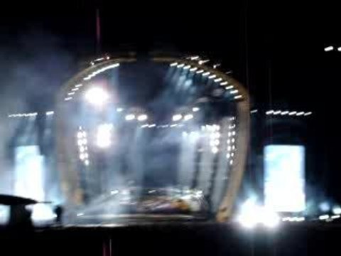 Robbie Williams, Let me entertain you