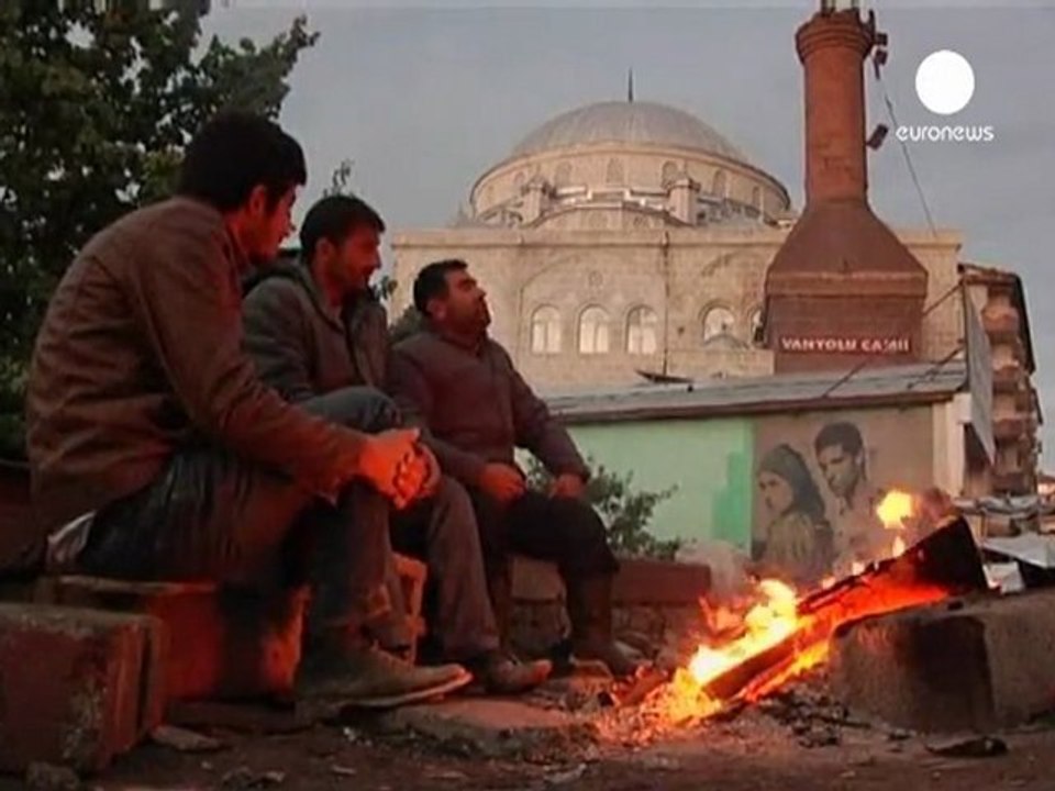 Turquie : 187 survivants sortis des ruines