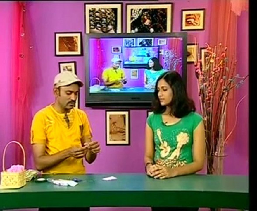 Origami Art - Make Tissue Paper Flowers - Plastic Vase - New Look - 01