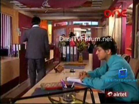 Woh Rehne Wali Mehlon Ki - 28th October 2011 Watch Online pt3